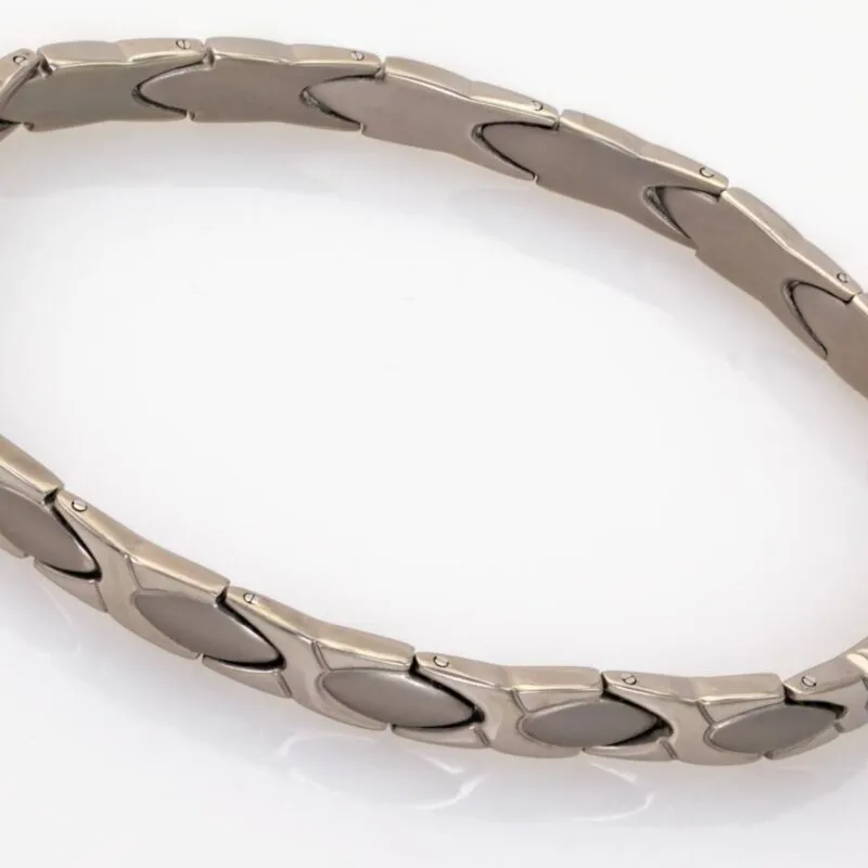 Titanium Bracelet / Anklet – X & Oval Silver